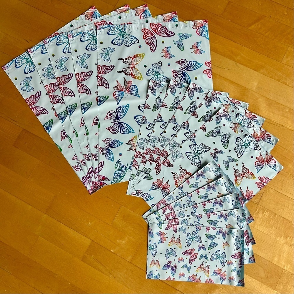 15 Count Polymailer Size Variety Set - BUTTERFLIES (5/6x9 + 5/10x13 + 5/14x19) - Picture 3 of 8